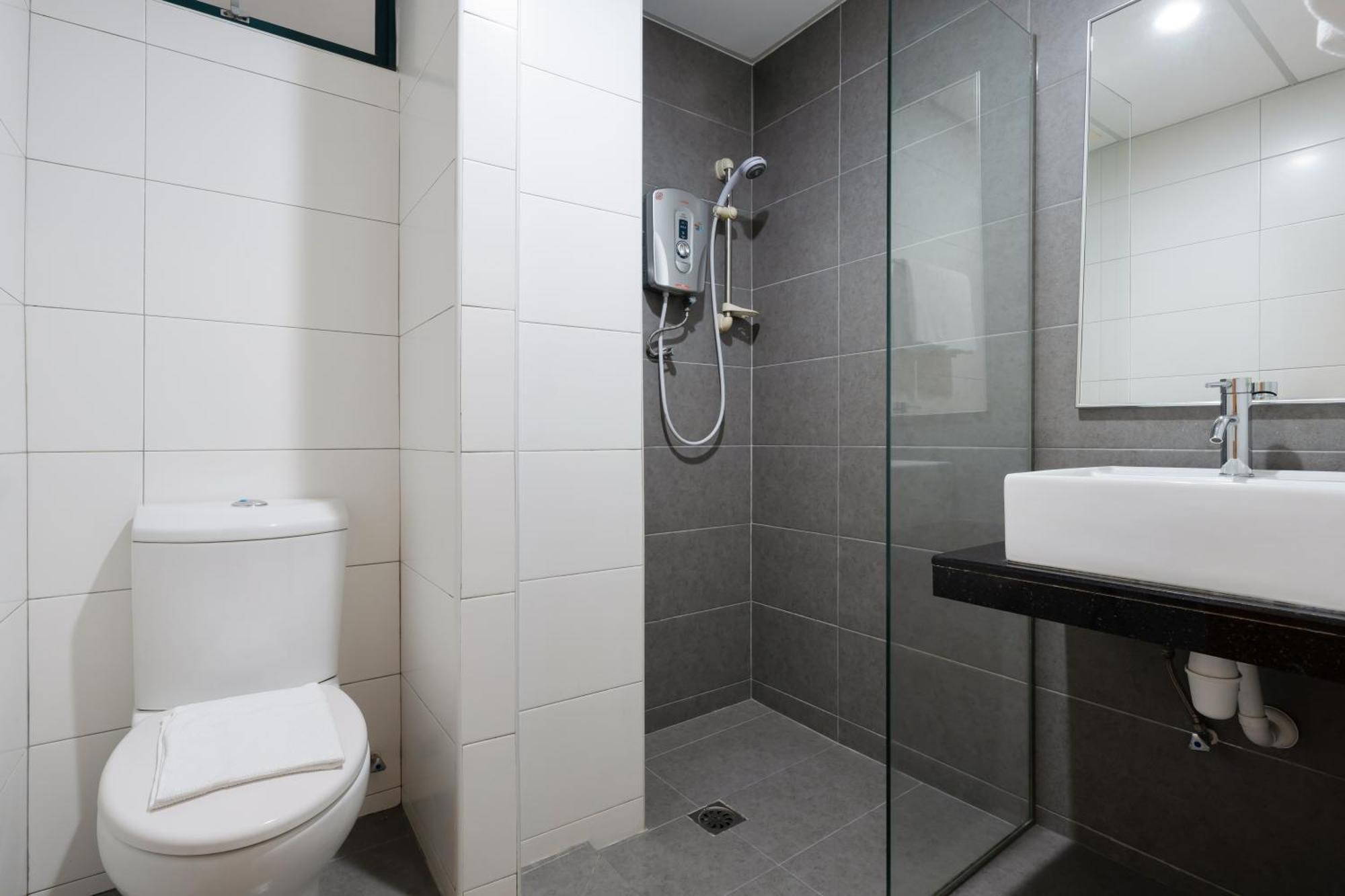 Golden View Serviced Apartments Tanjung Tokong Bagian luar foto