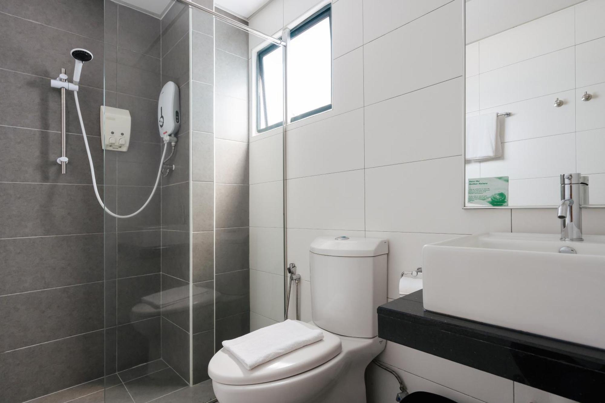 Golden View Serviced Apartments Tanjung Tokong Bagian luar foto
