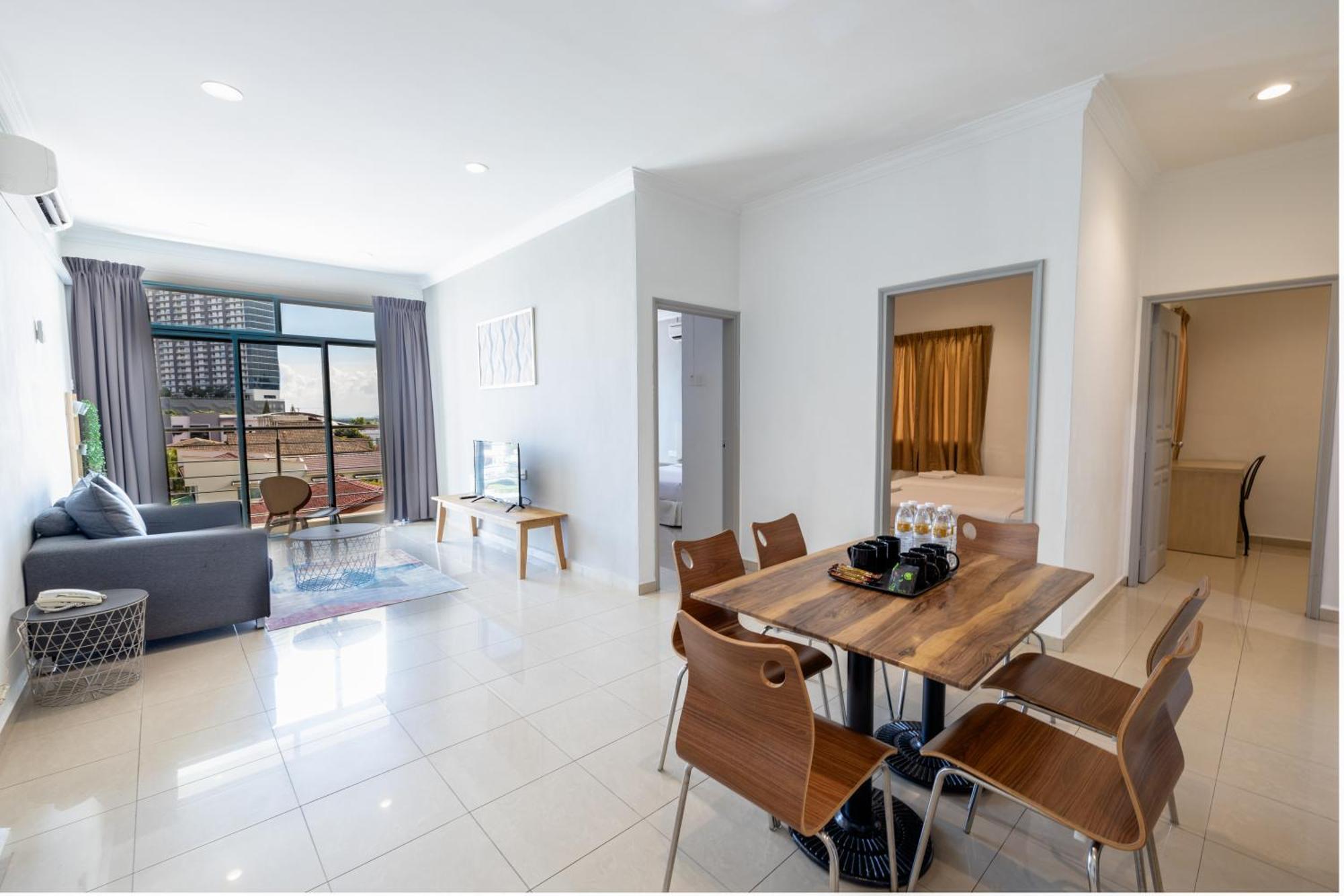 Golden View Serviced Apartments Tanjung Tokong Bagian luar foto