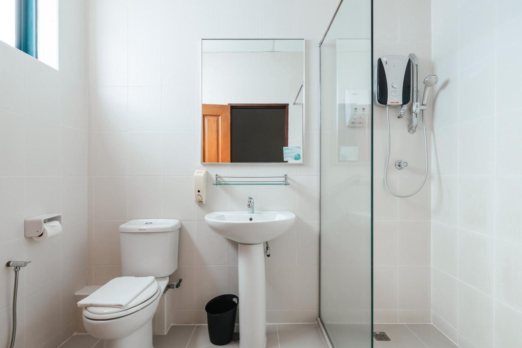 Golden View Serviced Apartments Tanjung Tokong Bagian luar foto