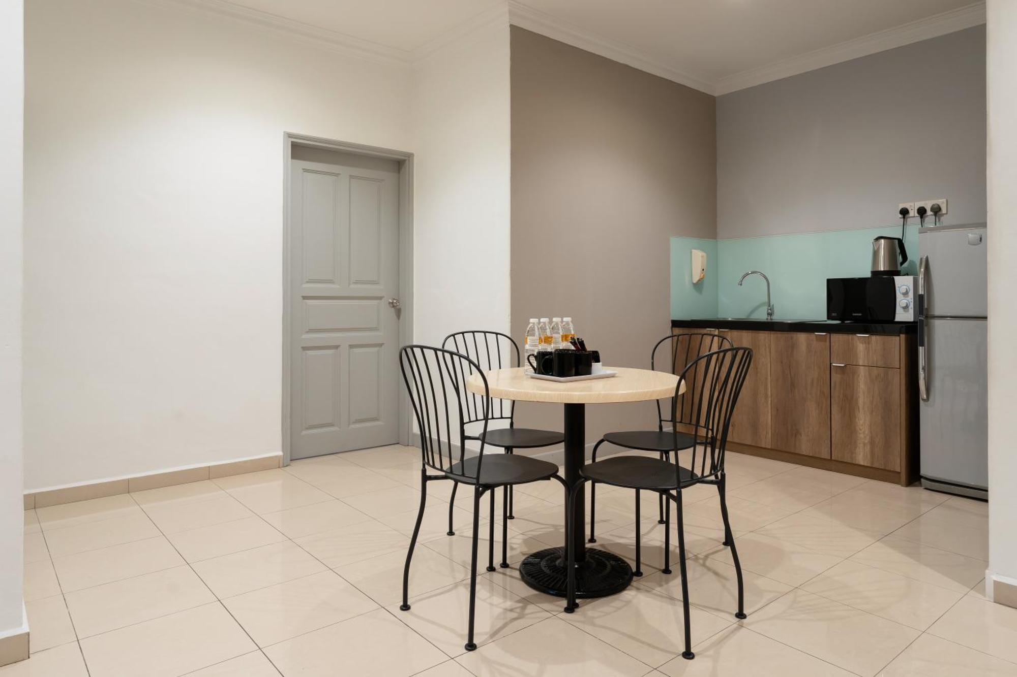 Golden View Serviced Apartments Tanjung Tokong Bagian luar foto