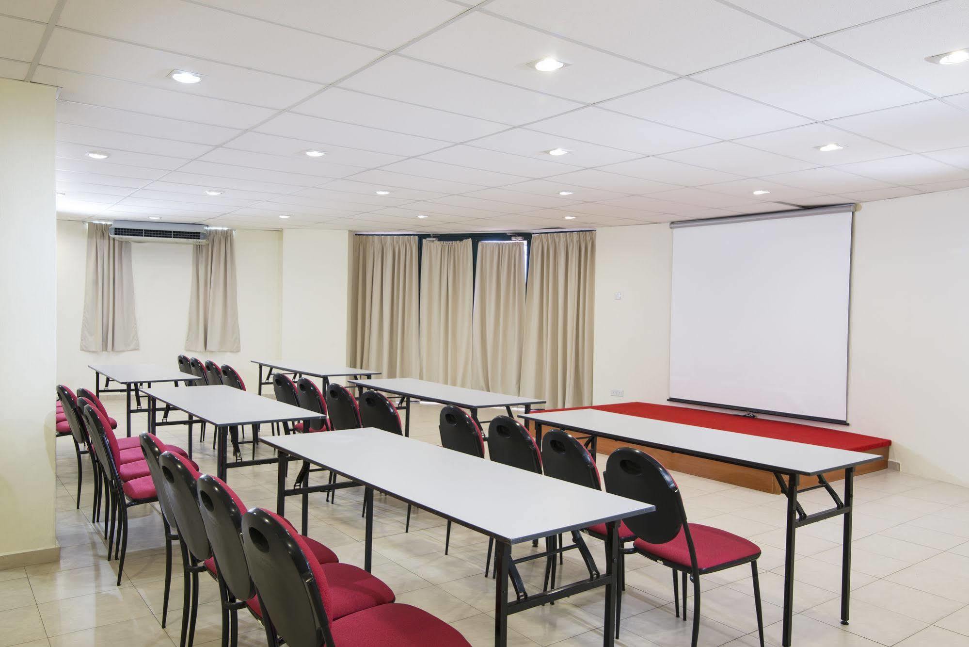 Golden View Serviced Apartments Tanjung Tokong Bagian luar foto